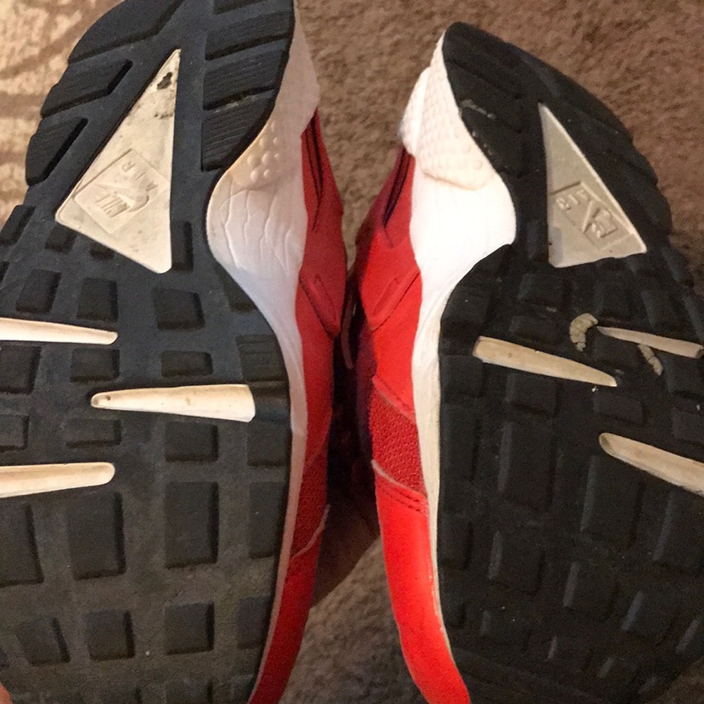Nike Huaraches - Picture 2 of 2